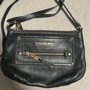Michael kors cross body